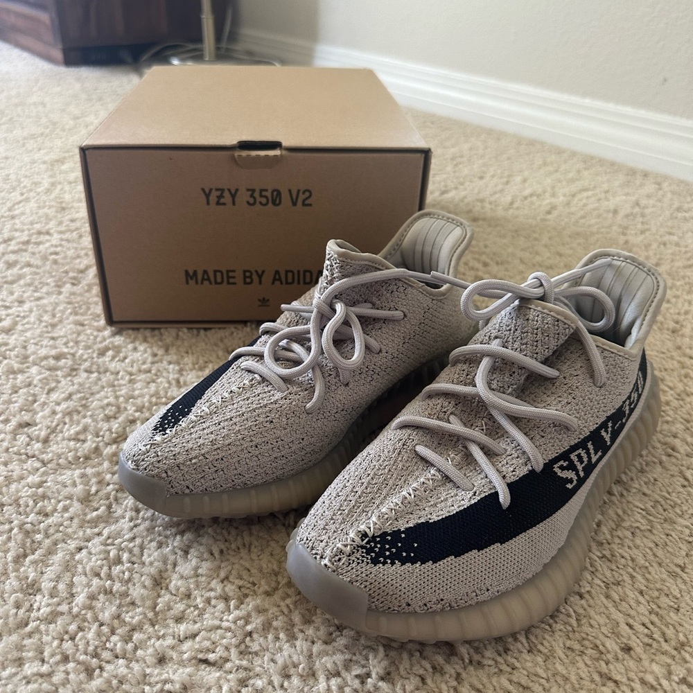 Yeezy 350 V2